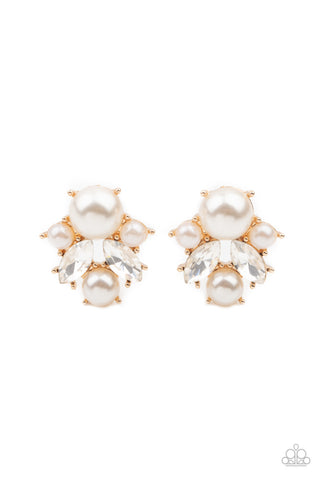 Paparazzi Accessories Royal Reverie - Gold Pearl Earrings